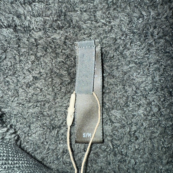 Skims Cozy Gray Fleece Pullover - Picture 3 of 4